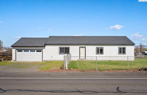 104804 W Old Inland Empire Hwy, Prosser, WA, 99350-7691 | Card Image