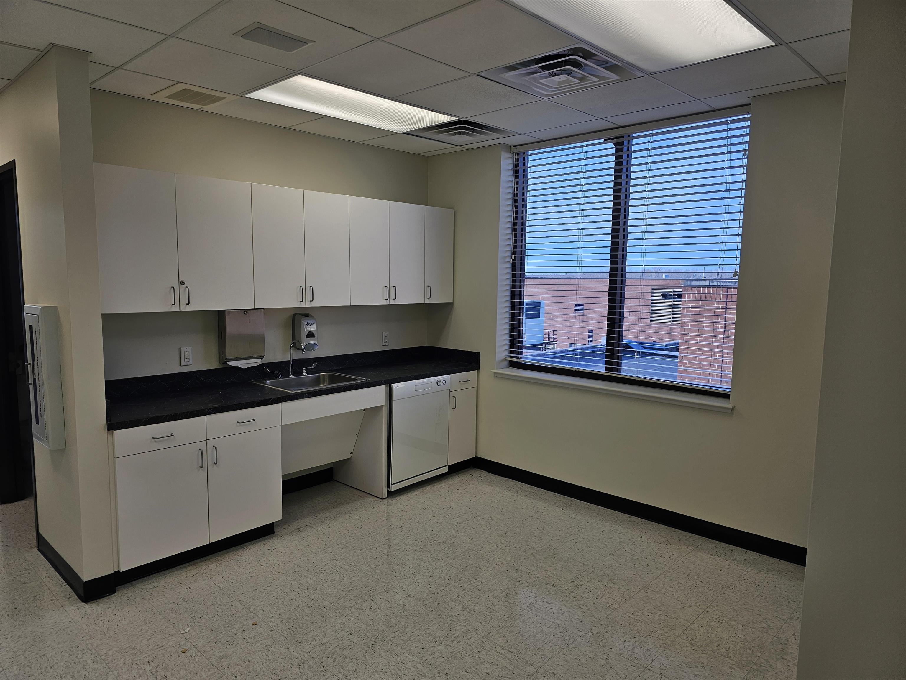 Commercial Lease in Port Arthur 5