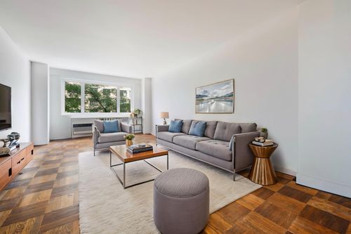 5-p-30 W 60th Street, New York City, NY, 10023 | Card Image