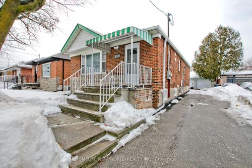 1010 Kennedy Rd, Scarborough, ON, M1P2K6 | Card Image