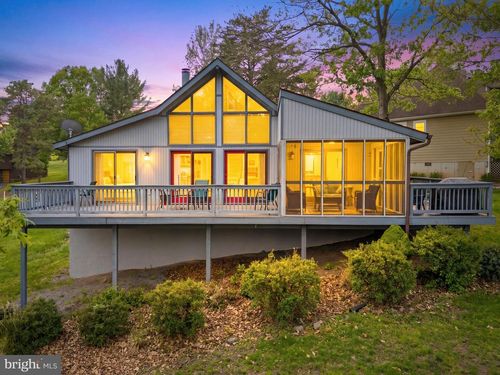 196 The Woods Rd, HEDGESVILLE, WV, 25427-6885 | Card Image