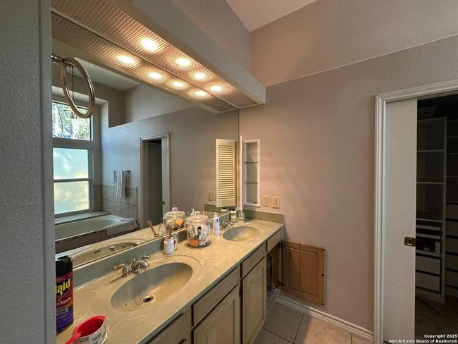 10123 Windburn, House other with 4 bedrooms, 3 bathrooms and null parking in Converse TX | Image 17