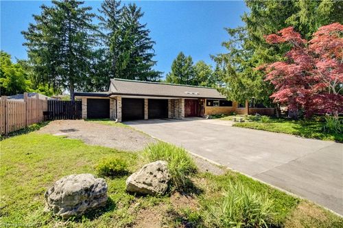 145 Ann Street, Kitchener, ON, N2B1Y2 | Card Image