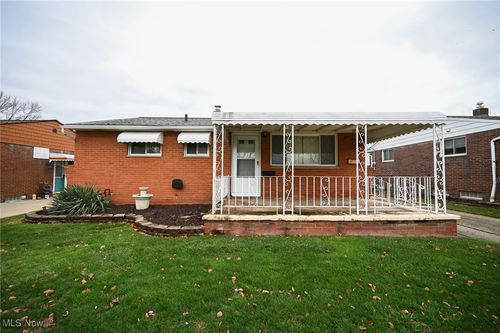 6419 Ledgebrook Drive, Brook Park, OH, 44142 | Card Image