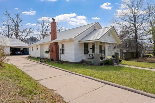 21 F St Sw, Miami, OK, 74354-6718 | Card Image