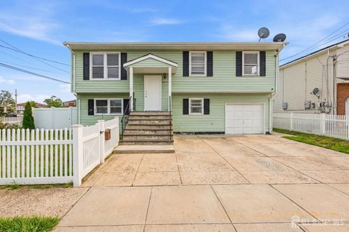 42 Mercer St, Carteret, NJ, 07008-3314 | Card Image