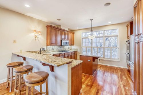 228 Ridgewood Ave, Minneapolis, MN, 55403-3507 | Card Image
