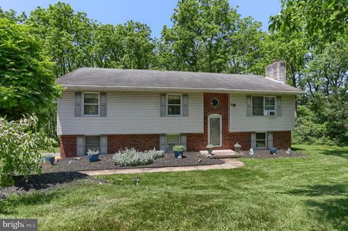 19 Peach St, ANNVILLE, PA, 17003-9696 | Card Image