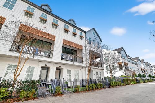 3317 Timbergrove Oaks St, Houston, TX, 77008-6477 | Card Image