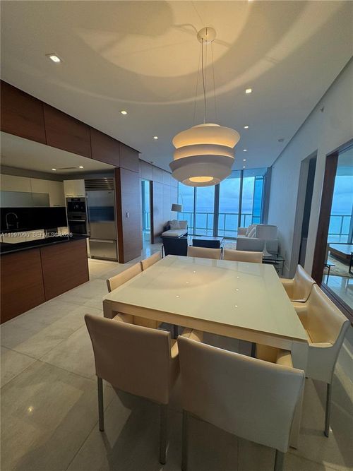 apt-4306-17121 Collins Ave, Sunny Isles Beach, FL, 33160-4390 | Card Image