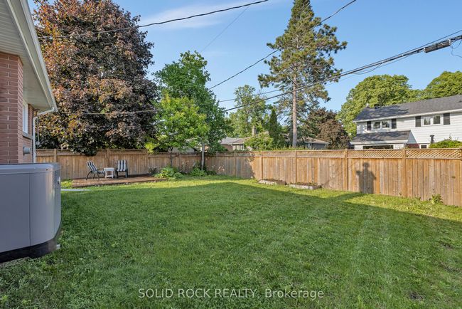 1229 Erindale Dr, House other with 4 bedrooms, 2 bathrooms and 3 parking in Ottawa ON | Image 40