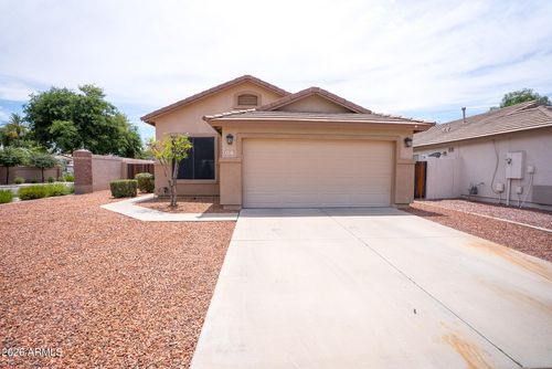 8203 W Tonto Ln, Peoria, AZ, 85382-2812 | Card Image