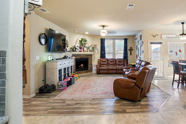 6613 Hall Of Fame Blvd, House other with 3 bedrooms, 2 bathrooms and 3 parking in Midland TX | Image 17