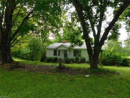 2389 Greensboro Street Ext, Lexington, NC, 27295-1991 | Card Image