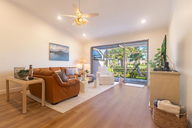 533 Prestwick Cir, Townhouse with 2 bedrooms, 2 bathrooms and null parking in Palm Beach Gardens FL | Image 6