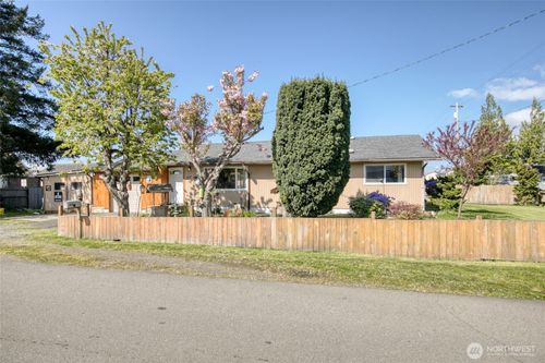 317 N Maple St, Aberdeen, WA, 98520-4430 | Card Image