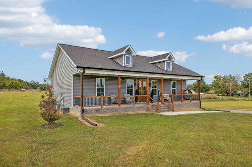 997 Bear Carr Rd, Westmoreland, TN, 37186-5016 | Card Image