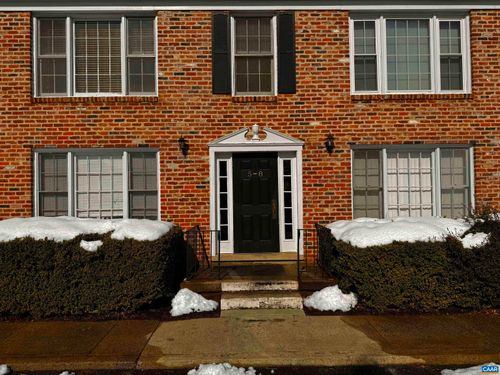 8-2527 Hydraulic Rd, CHARLOTTESVILLE, VA, 22901 | Card Image