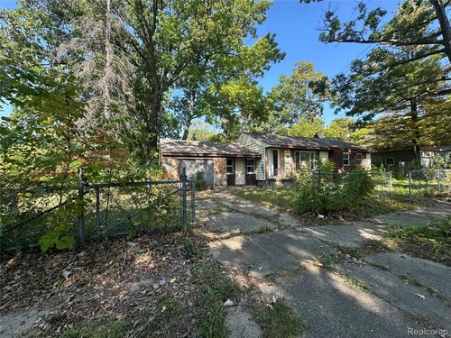 2214 Mack Ave, Flint, MI, 48504-2766 | Card Image