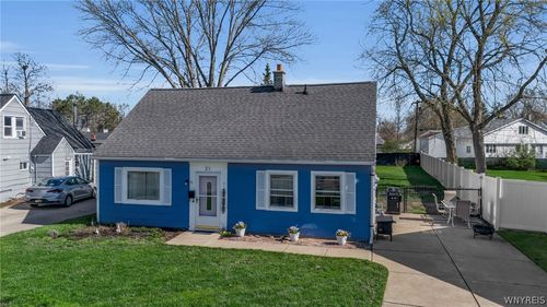 21 Schutt Ct, Grand Island, NY, 14072-2707 | Card Image
