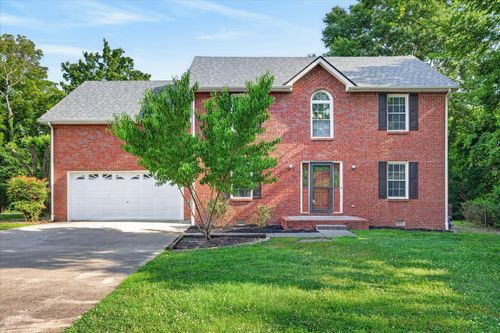 402 Pointe Clear Dr, Smyrna, TN, 37167-9332 | Card Image