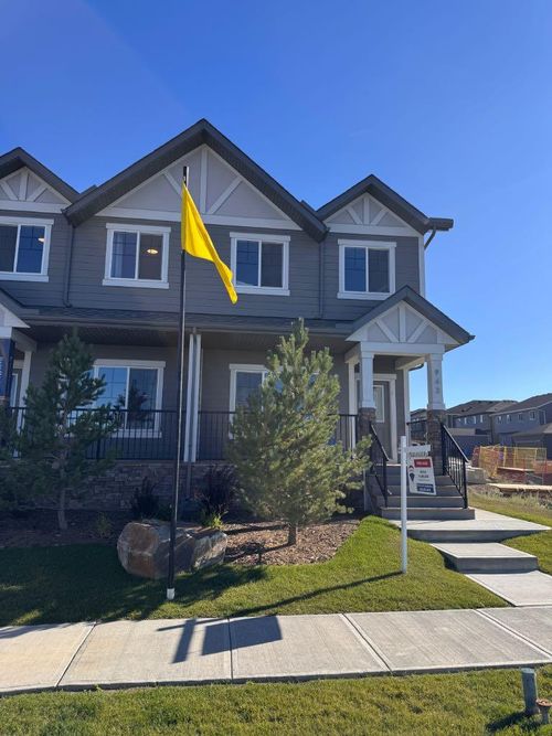 943 Legacy Cir Se, Calgary, AB, T2X5Z7 | Card Image