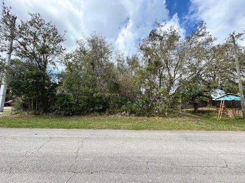 980 Evernia St, Sebastian, FL, 32958-5174 | Card Image