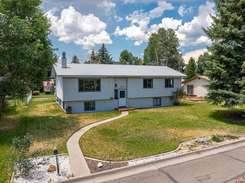 913 N Pine St, Gunnison, CO, 81230-2643 | Card Image