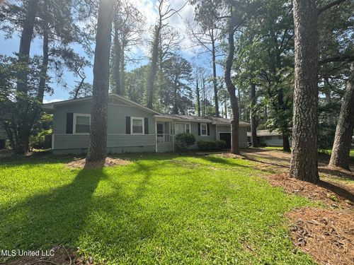 1870 Wisteria Dr, Jackson, MS, 39204-4736 | Card Image
