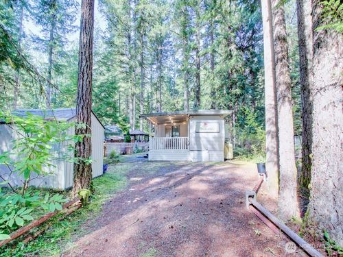 135 Schinn Canyon Cir, Deming, WA, 98244 | Card Image