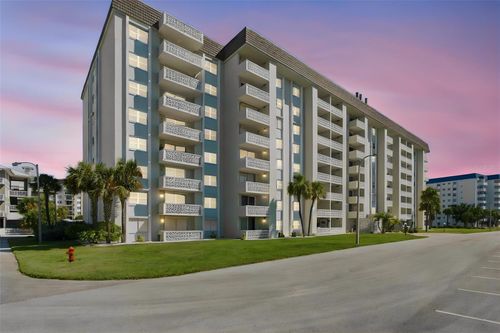 412-9 Forbes Pl, DUNEDIN, FL, 34698-8524 | Card Image