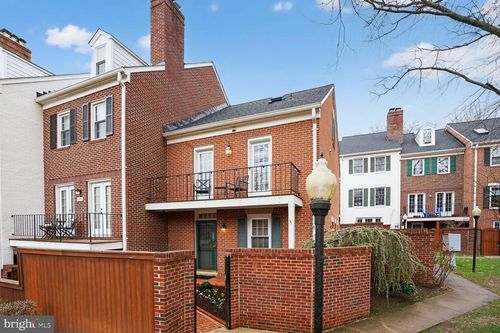 1-1945 N Calvert St, Arlington, VA, 22201-4104 | Card Image