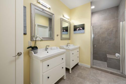 667 Rock Castle, Canyon Lake, TX, 78133-4845 | Card Image