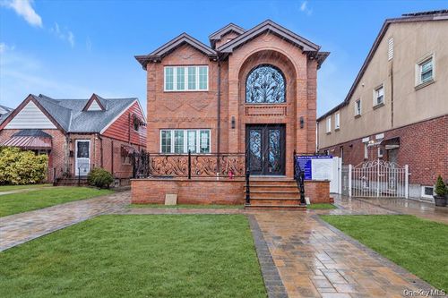 27-09 Utopia Pkwy, Flushing, NY, 11358-1222 | Card Image