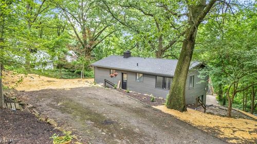 2070 6th St Sw, Akron, OH, 44314-2449 | Card Image