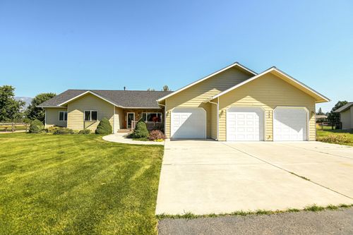 386 Aspen Wood Dr, Stevensville, MT, 59870-6102 | Card Image