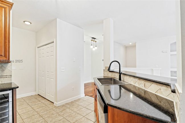 APT-3710 - 4 Indigo Run Dr, Condo with 2 bedrooms, 2 bathrooms and null parking in Hilton Head Island SC | Image 7