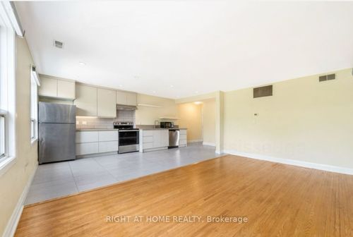 b-1207 Hurontario St, Mississauga, ON, L5G3H2 | Card Image