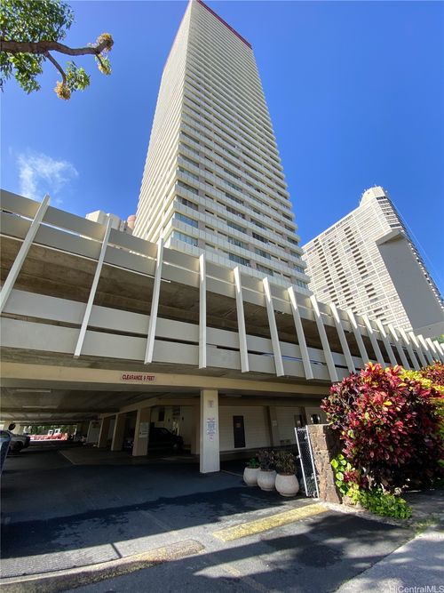 apt-2306-2525 Date St, Honolulu, HI, 96826-5423 | Card Image