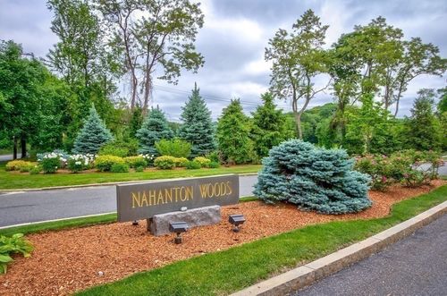 apt-520-210 Nahanton St, Newton, MA, 02459-2927 | Card Image