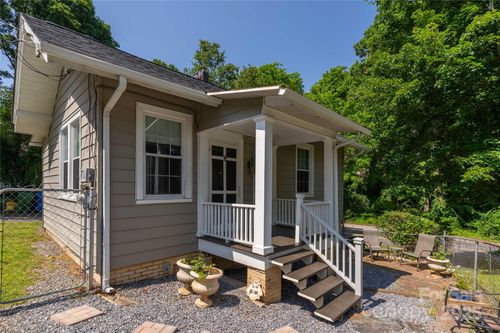 6 Wood Ave, Asheville, NC, 28803-1216 | Card Image