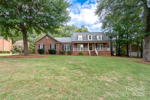 5820 Wingate Way Nw, Concord, NC, 28027-7740 | Card Image