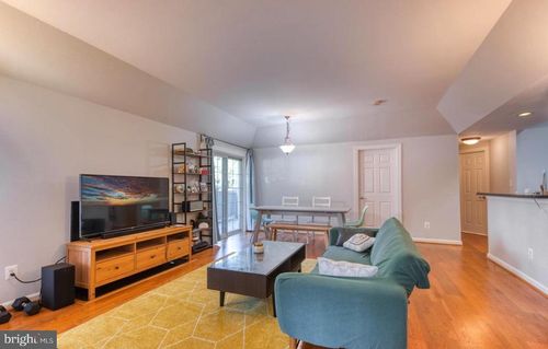 apt-1201-12154 Penderview Ter, FAIRFAX, VA, 22033-4786 | Card Image