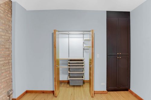 apt-3e-1225 W Greenleaf Ave, Chicago, IL, 60626-2979 | Card Image