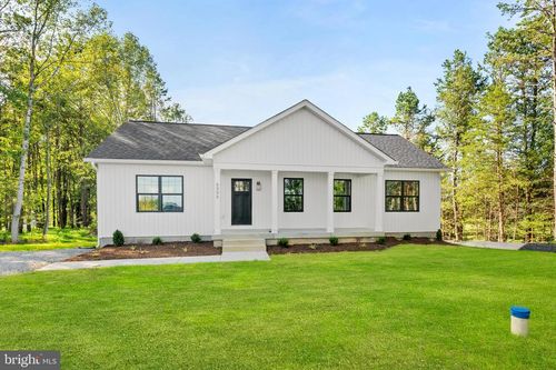 5225 Buckner Rd, BUMPASS, VA, 23024-3941 | Card Image