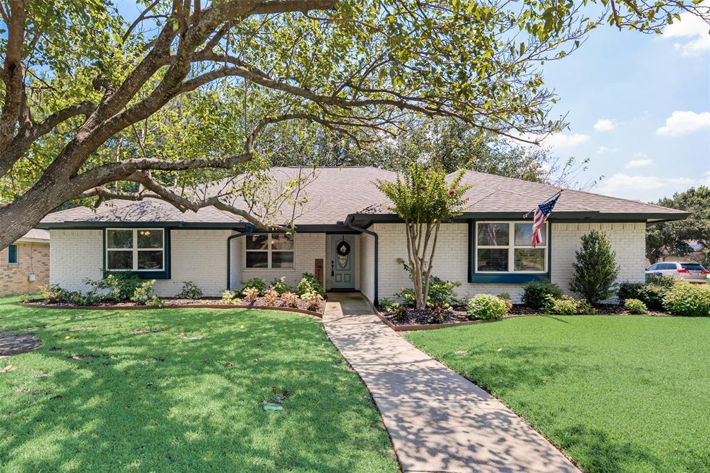 Almond Dr, Mansfield, TX 76063