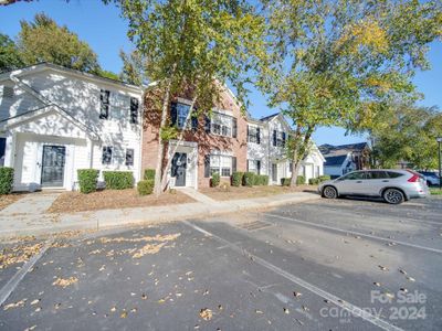 985 Heritage Parkway, Townhouse with 3 bedrooms, 2 bathrooms and null parking in Fort Mill SC | Image 2