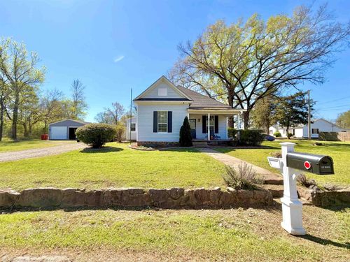 511 W Childress St, Morrilton, AR, 72110-1809 | Card Image