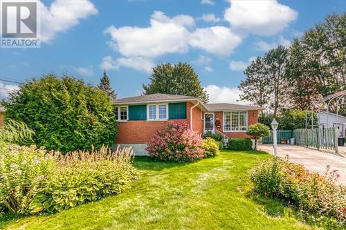 40 Morin St, Chelmsford, ON, P0M1L0 | Card Image