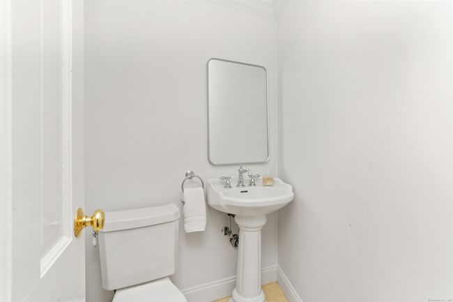 26 Heritage Ln, House other with 4 bedrooms, 4 bathrooms and 6 parking in Weston CT | Image 6